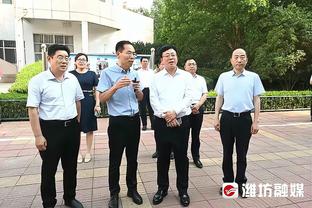 库里连得5分带走比赛后比经典手势！伊戈达拉更推：晚安 晚安