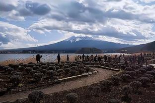 苏群：湖人遭绝杀功亏一篑 丢良机前景不妙 体能是最大问题